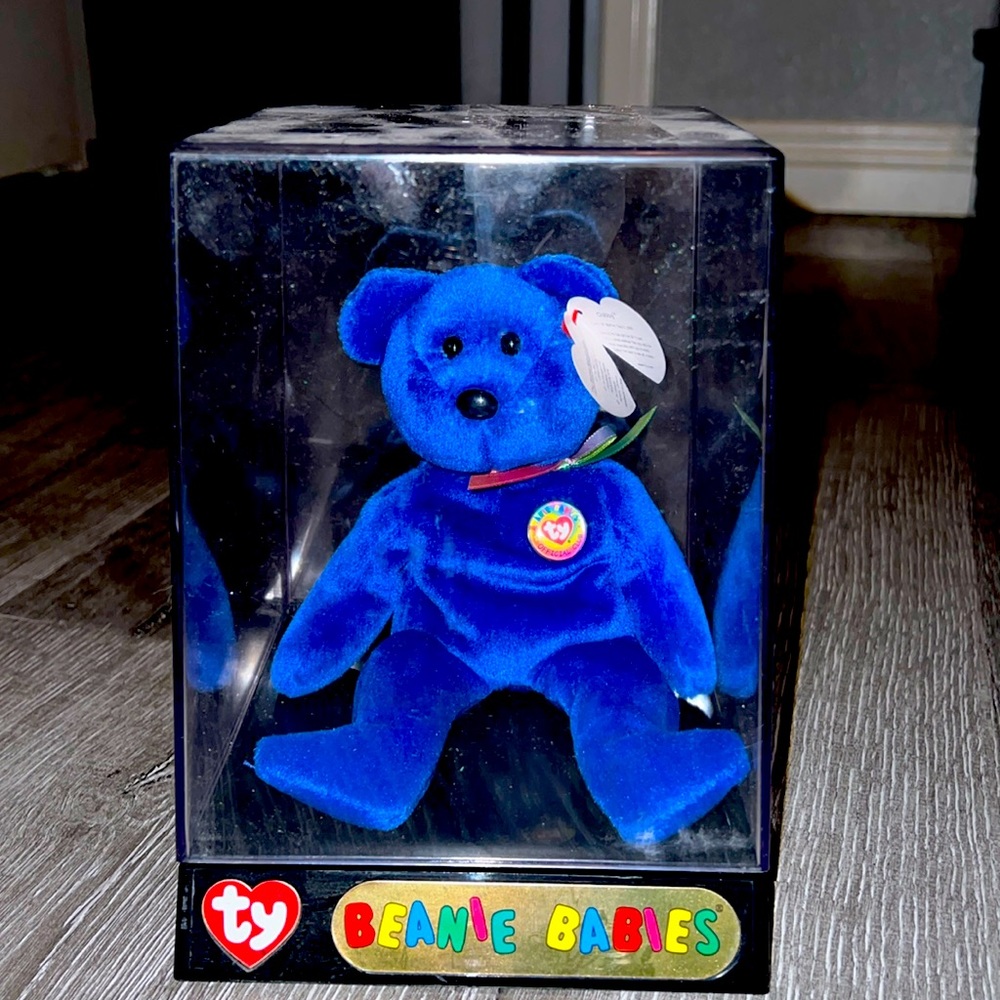RARE 1998 Clubby Beanie Baby In Case